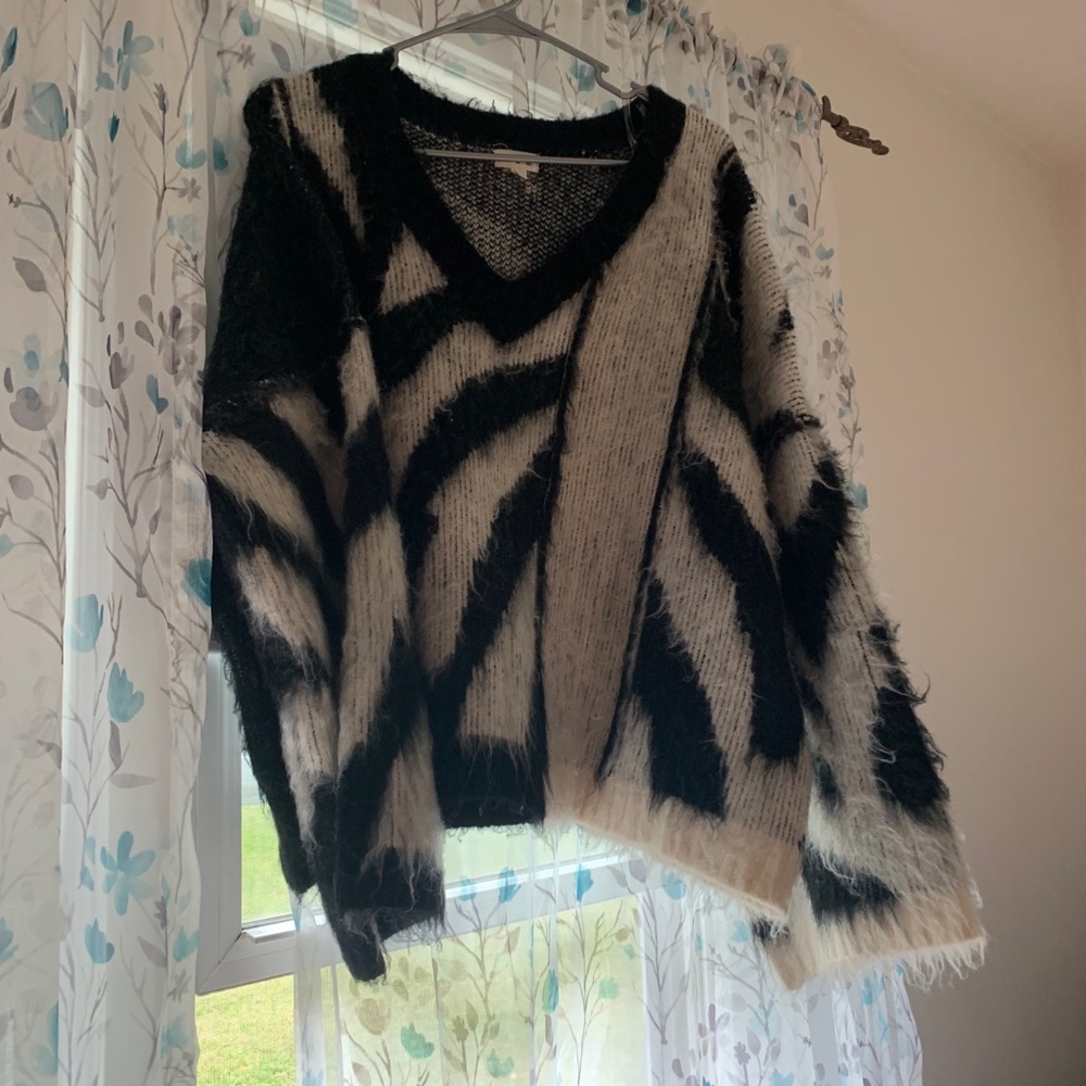 POL sweater